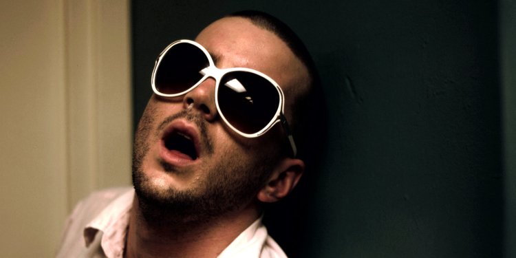 Фото - Drinking Games: 750x375 / 30 Кб