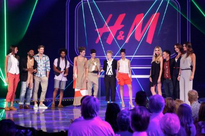 Фото - Звезды мира моды: 400x267 / 33 Кб