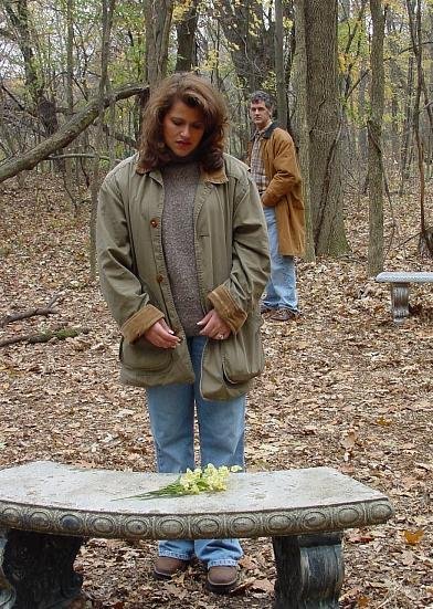 Фото - Figure in the Forest: 392x551 / 86 Кб