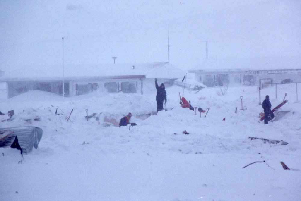 Фото - 66°23 North West, the Day of the Avalanche: 1000x667 / 89 Кб