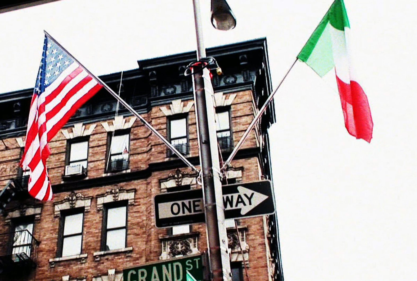 Фото - Immigrant Son: The Story of John D. Mezzogiorno: 1575x1063 / 251 Кб