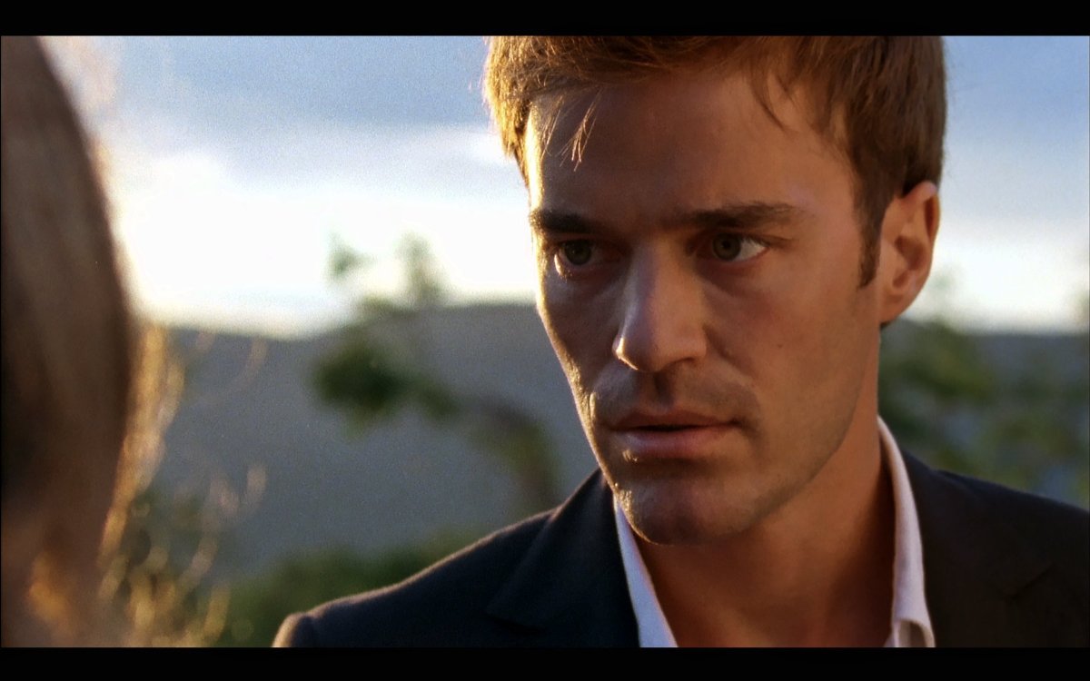 Фото - The Foreigner: 1200x750 / 93 Кб