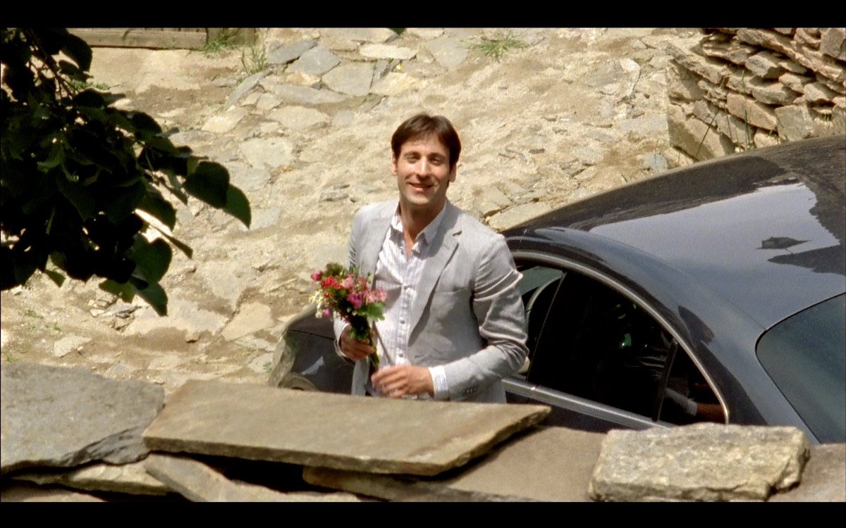 Фото - The Foreigner: 1200x750 / 173 Кб