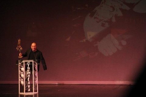 Фото - Oros: 480x320 / 19 Кб