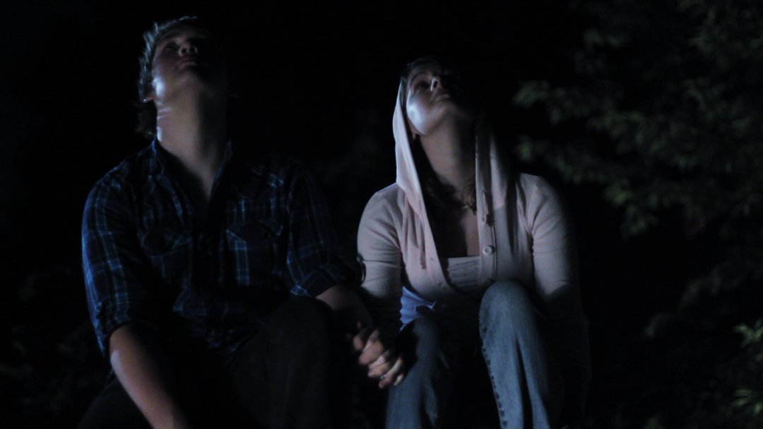 Фото - Family Bonds: 1080x608 / 48 Кб