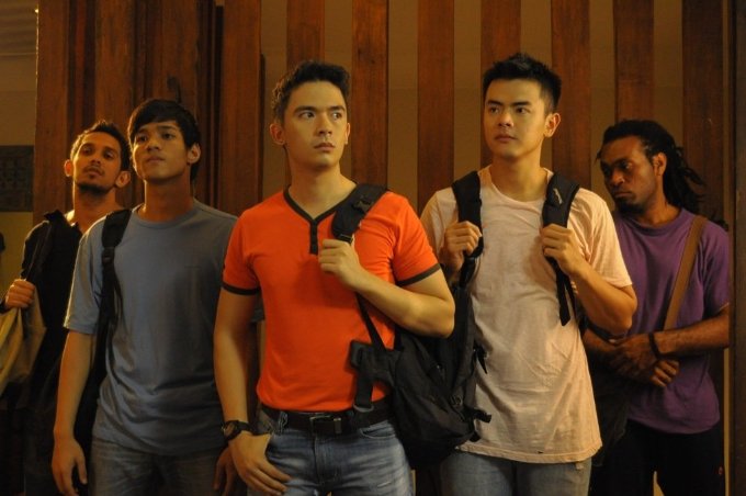 Фото - Hattrick: 680x452 / 52 Кб