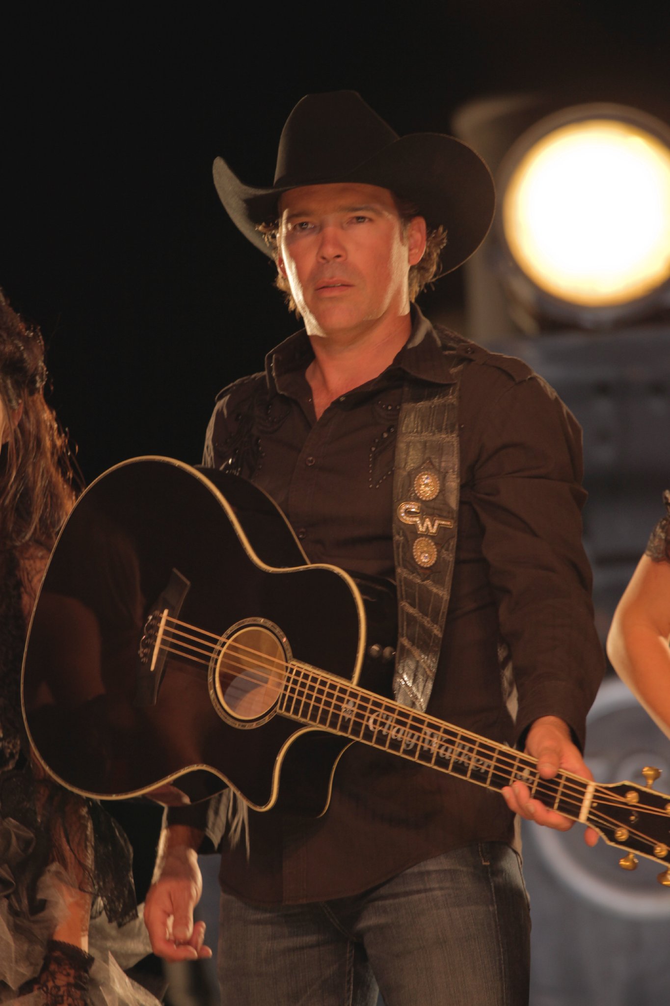 Фото - Clay Walker: Jesse James: 1365x2048 / 235 Кб