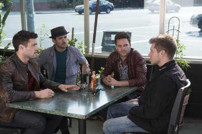 Фото - All the Right Moves: 400x267 / 28 Кб