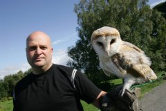 Фото - Ghost Hunters: 240x160 / 11 Кб