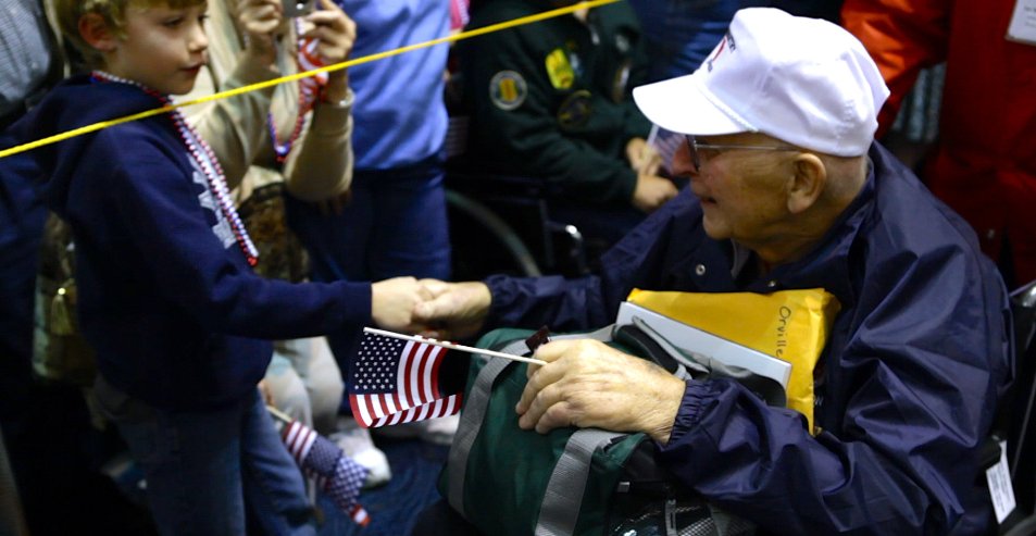 Фото - Honor Flight: 953x493 / 77 Кб