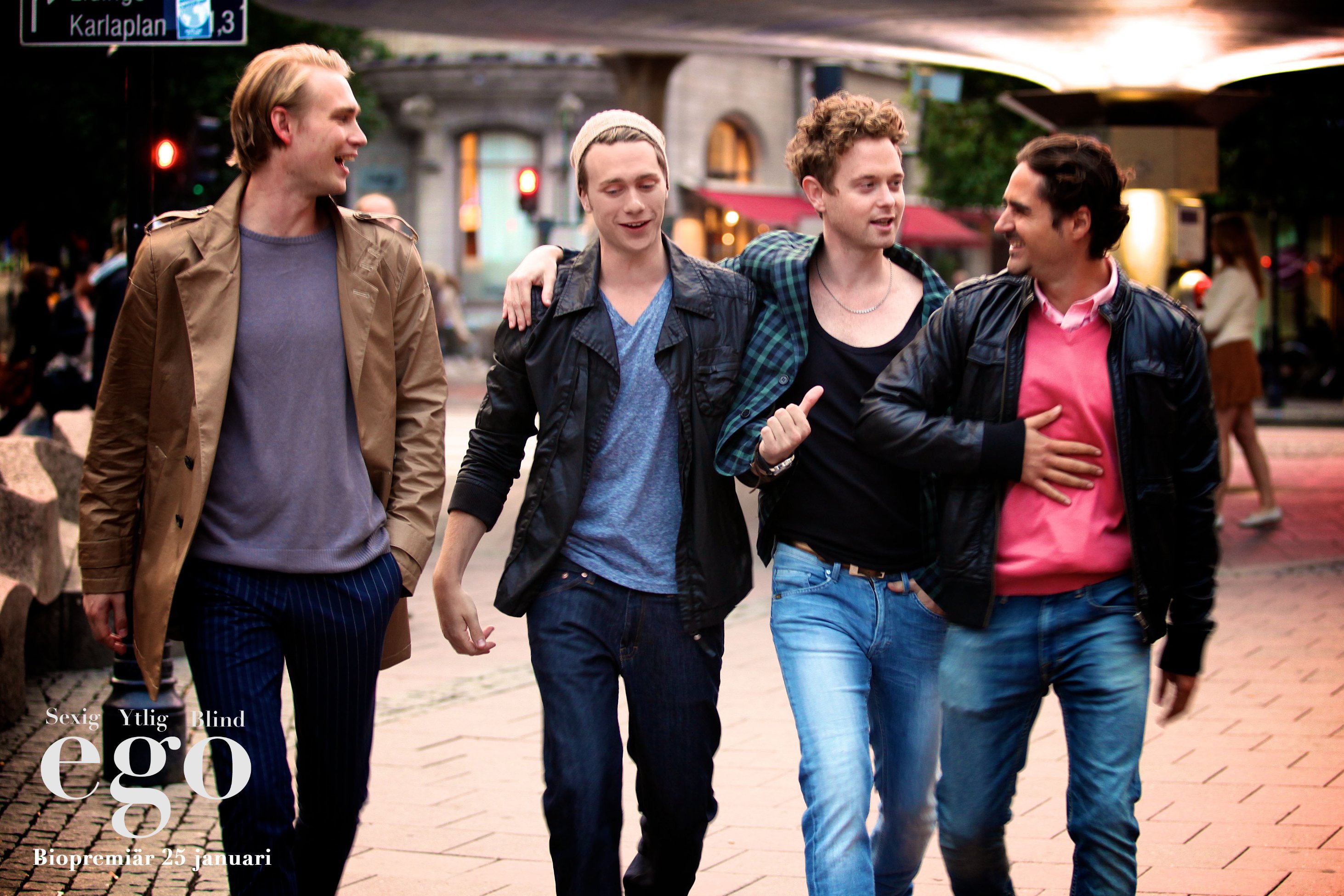 Фото - : 2925x1951 / 743 Кб