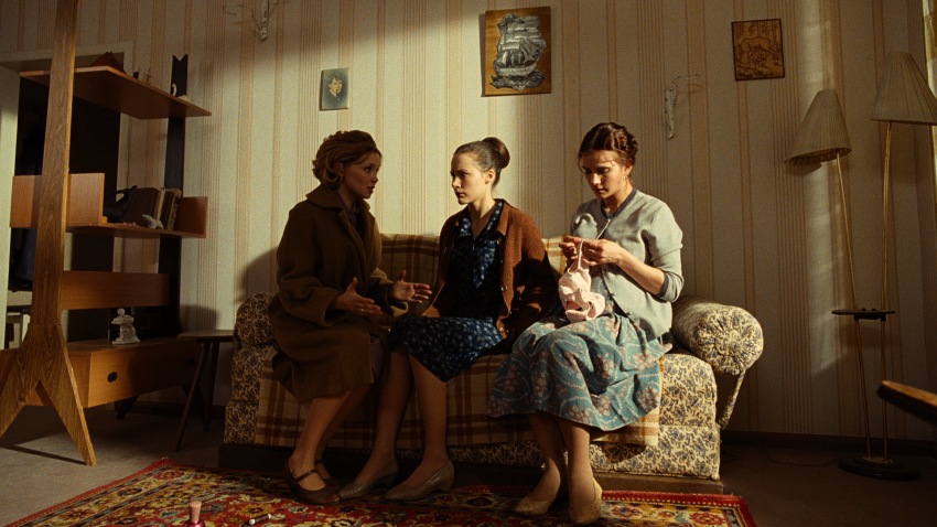 Фото - Гагарин. Первый в космосе: 850x478 / 132.88 Кб