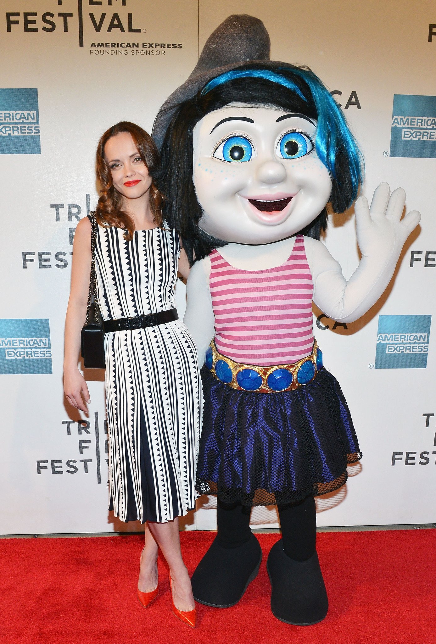 Фото - Смурфики 2: 1386x2048 / 662 Кб