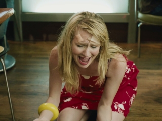 Фото - Он гораздо популярнее тебя: 320x240 / 54.22 Кб