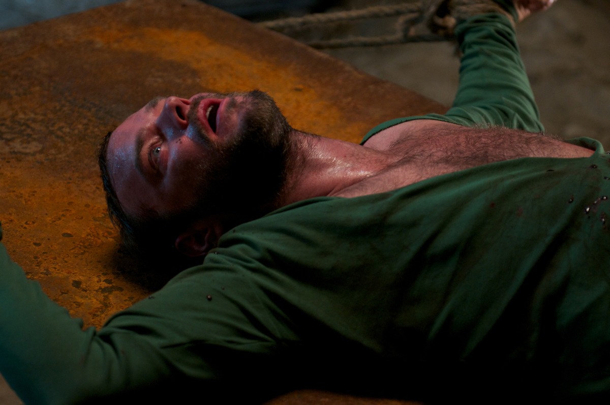 Фото - Я плюю на ваши могилы 2 : 1200x797 / 148.47 Кб