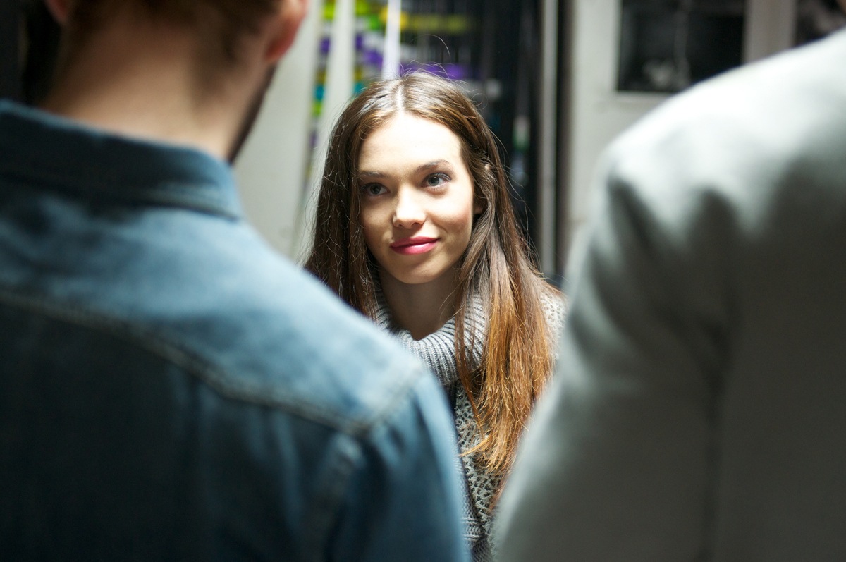 Фото - Я плюю на ваши могилы 2 : 1200x797 / 177.54 Кб