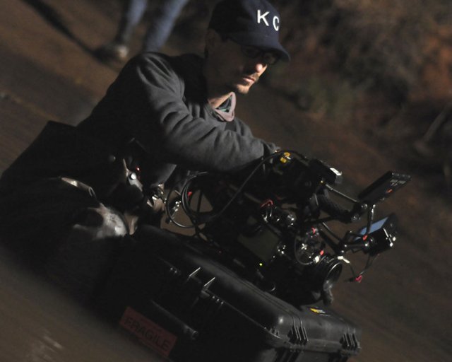 Фото - : 640x512 / 35 Кб