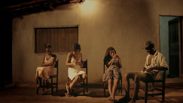 Фото - : 640x360 / 33 Кб