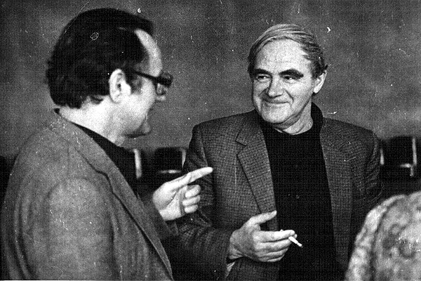 Фото - Читаем блокадную книгу: 600x400 / 128.16 Кб