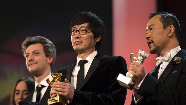 Фото - Черный уголь, тонкий лед: 720x405 / 42.88 Кб