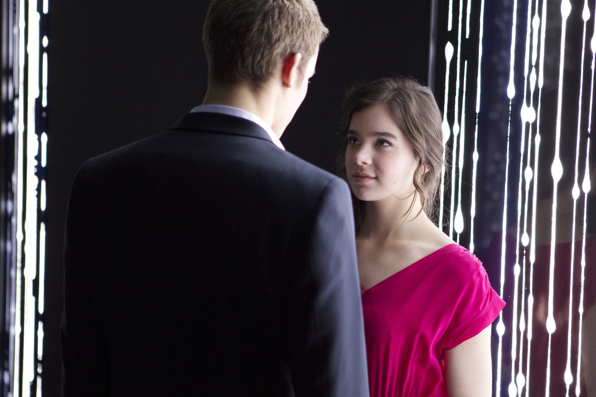 Фото - Три дня на убийство: 2000x1333 / 1566.8 Кб