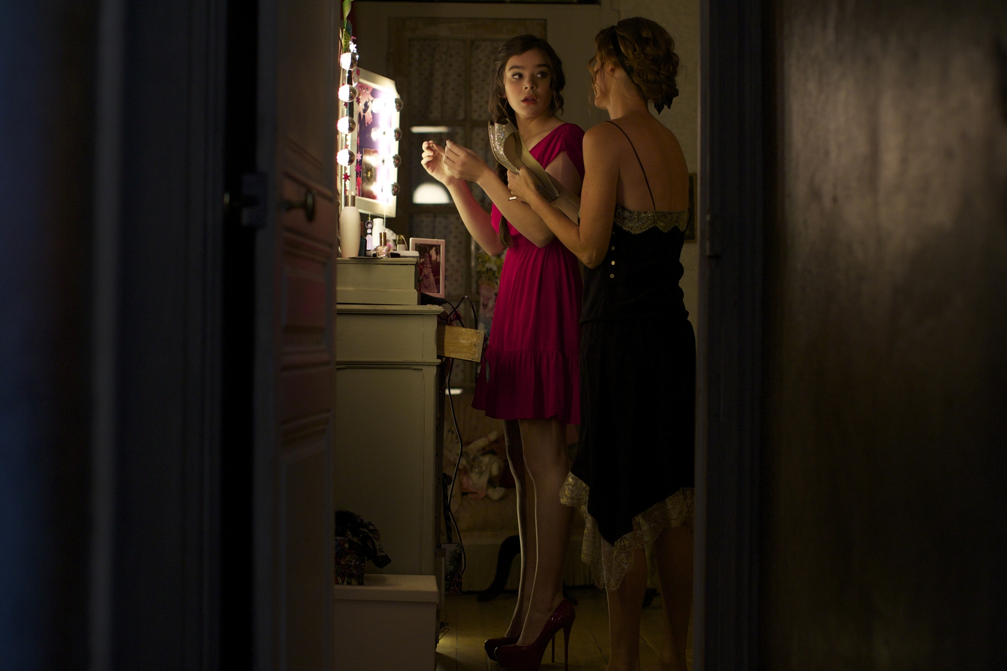 Фото - Три дня на убийство: 2000x1333 / 1577.98 Кб