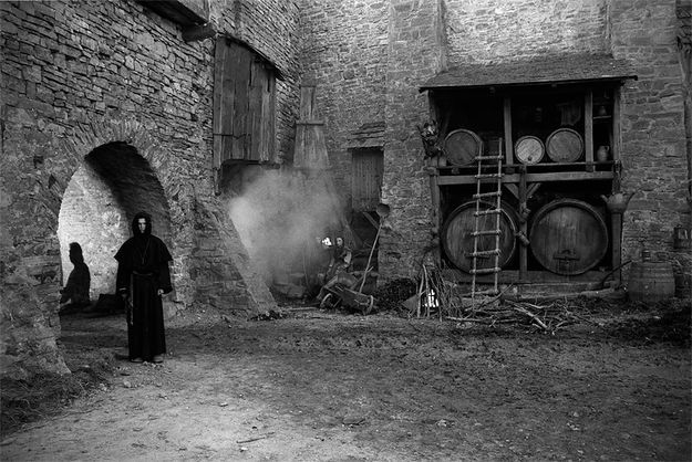 Фото - Трудно быть богом: 625x418 / 74.2 Кб