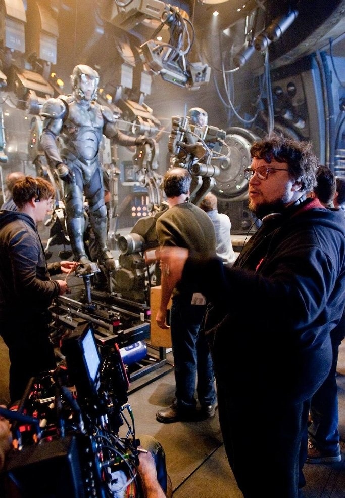 Фото - Тихоокеанский рубеж: 683x984 / 236.23 Кб