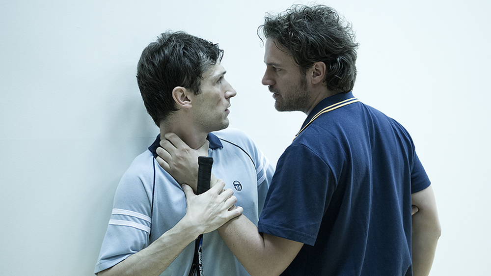 Фото - Инородное тело: 1000x562 / 372.35 Кб