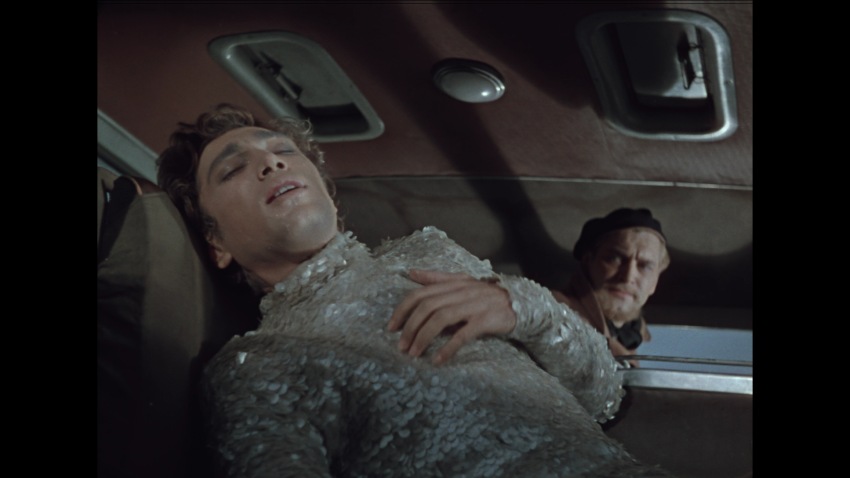 Фото - Человек-амфибия: 850x478 / 58.29 Кб