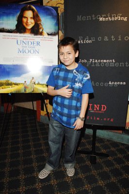 Фото - Под одной луной: 266x400 / 26 Кб