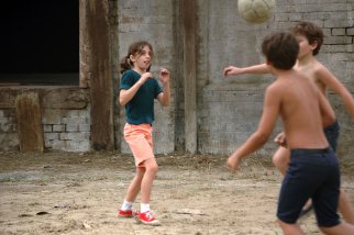 Фото - O Ano em Que Meus Pais Saíram de Férias: 322x214 / 19 Кб