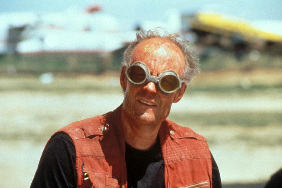 Фото - Противостояние: 900x600 / 59.04 Кб