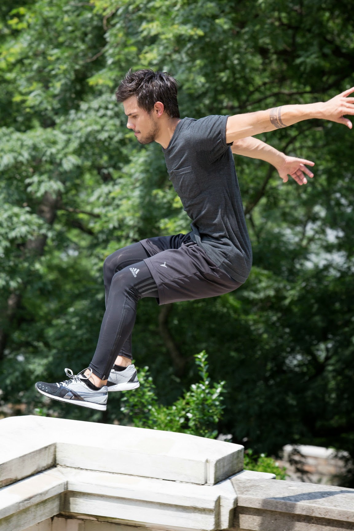 Фото - Трейсеры: 1152x1728 / 279.81 Кб