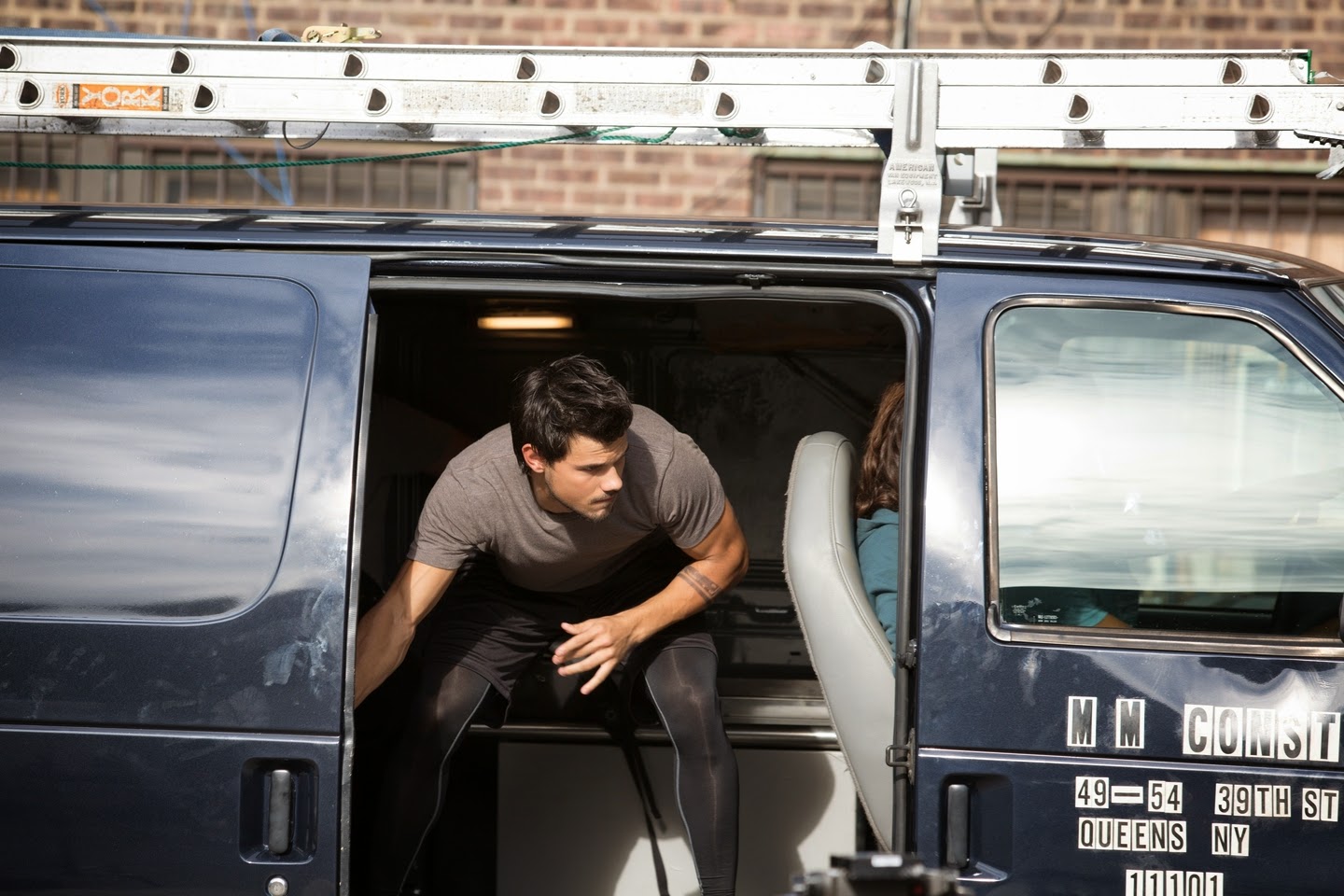 Фото - Трейсеры: 1440x960 / 223.24 Кб