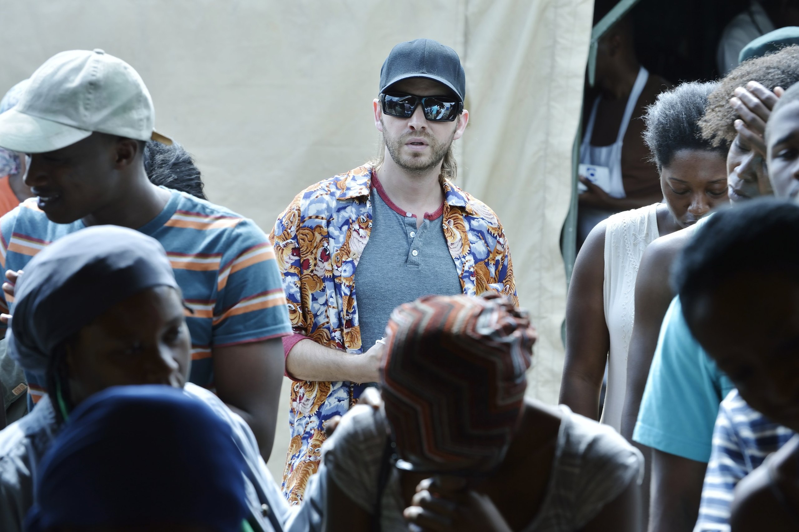 Фото - 12 обезьян: 2560x1704 / 485.14 Кб