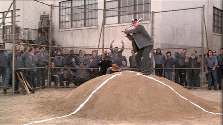 Фото - Голый пистолет 33 1/3: Последний выпад: 720x405 / 53.64 Кб