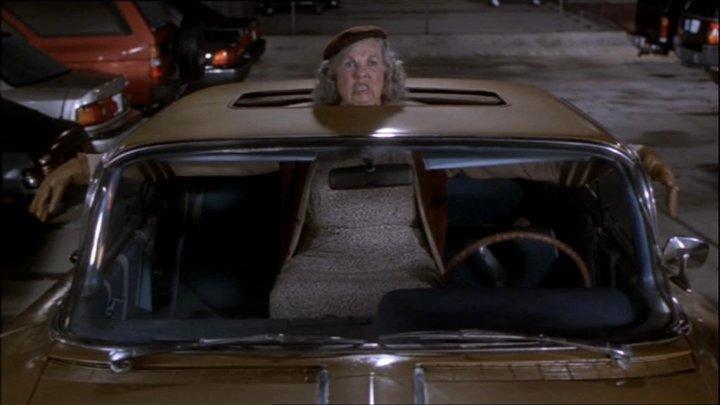 Фото - Голый пистолет 33 1/3: Последний выпад: 720x405 / 34.32 Кб