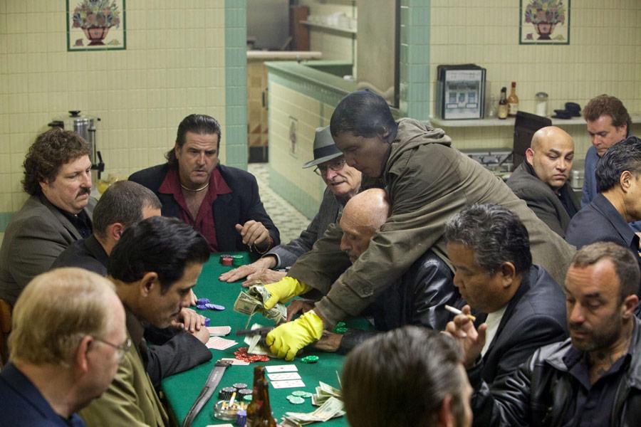 Фото - Ограбление казино: 900x600 / 83.69 Кб