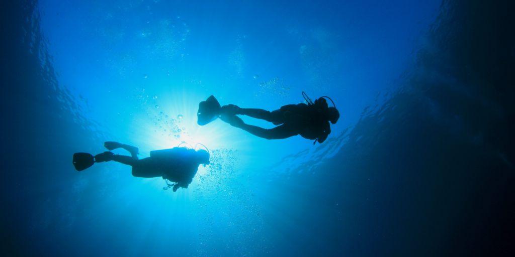 Фото - Опасное погружение: 1024x512 / 31.83 Кб