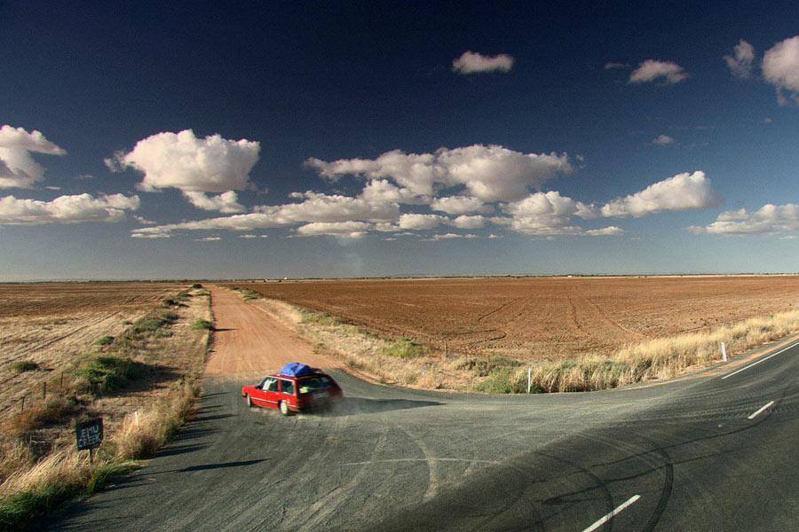 Фото - Волчья яма: 900x600 / 87.29 Кб