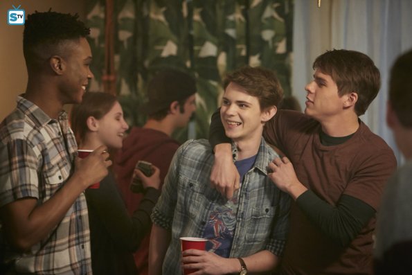 Фото - Герои: Возрождение: 595x397 / 38.49 Кб