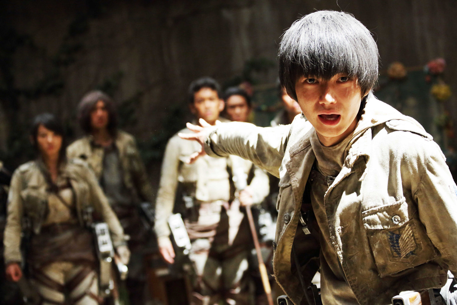 Фото - Атака титанов. Фильм второй: Конец света: 1500x1000 / 453.53 Кб