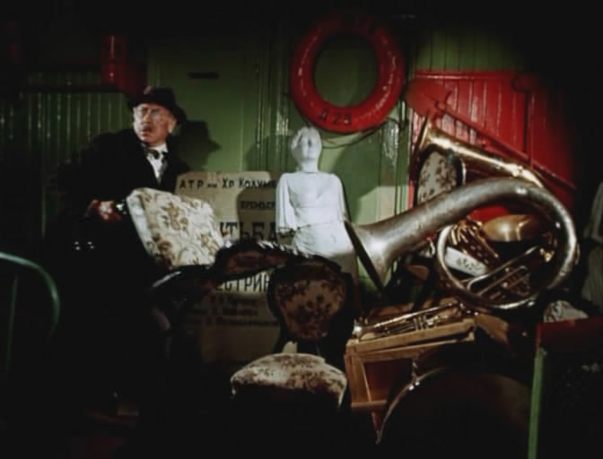 Фото - 12 стульев: 672x512 / 46.56 Кб