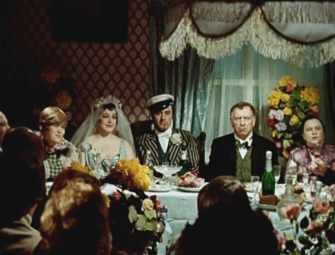 Фото - 12 стульев: 672x512 / 68.46 Кб