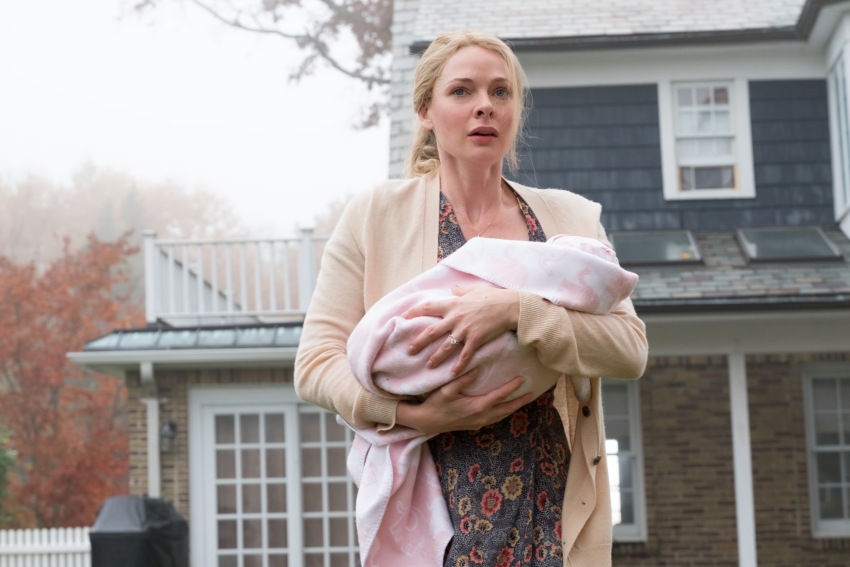 Фото - Девушка в поезде: 850x567 / 99.75 Кб