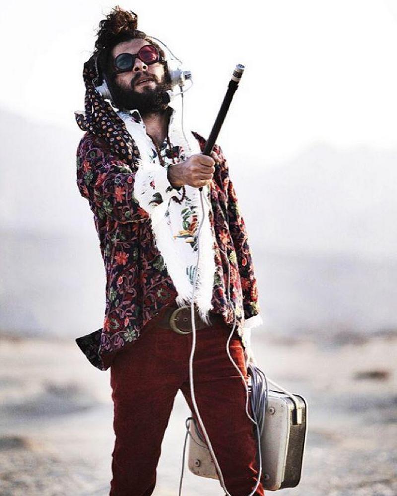 Фото - Приходит дракон: 800x1000 / 80.63 Кб