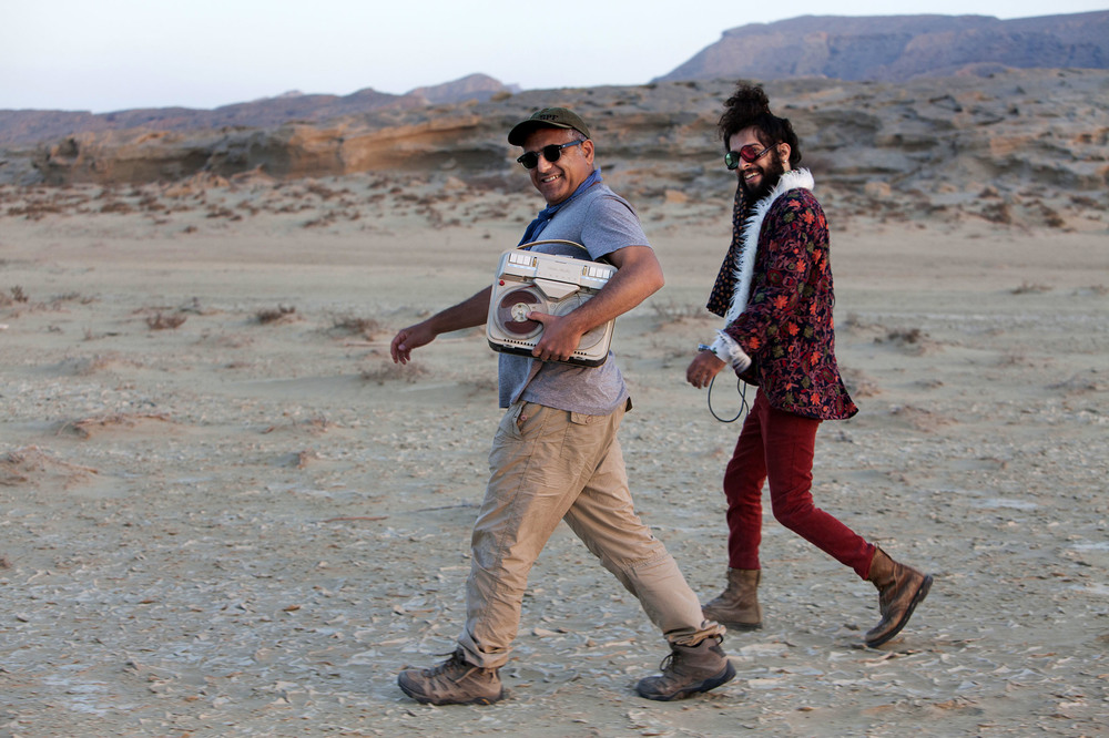 Фото - Приходит дракон: 1000x666 / 236.55 Кб