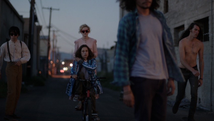 Фото - Уже не дети: 850x479 / 54.3 Кб