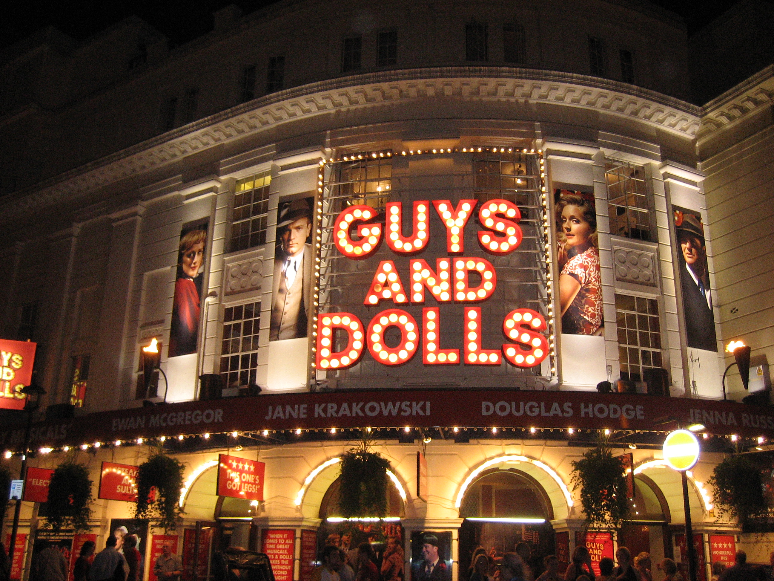 Фото - Парни и куколки: 2592x1944 / 1871.72 Кб